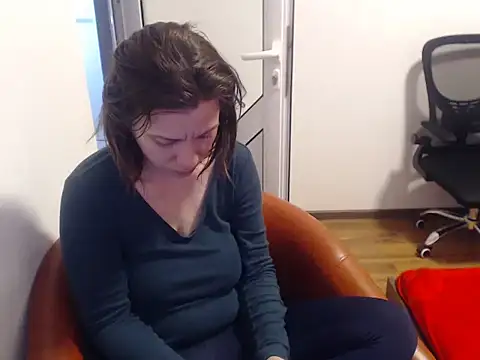 Emmatoo online show from 03.10.26