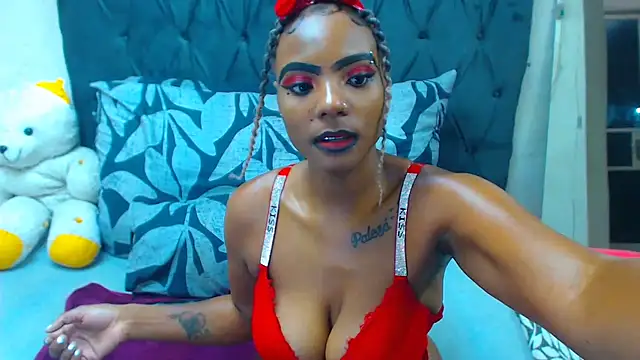 Snapshot of SAVAGExBOO chatting on 01.12.25 SAVAGExBOO online show from 01.12.25