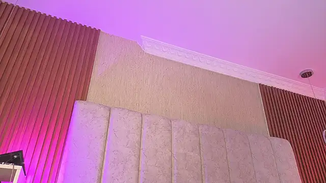 HannaRed  online show from 02.22.26