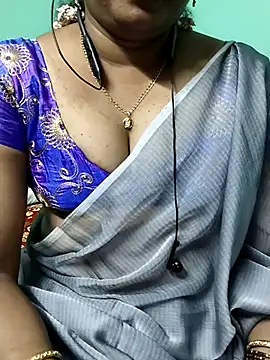 Snapshot of kasmika_kasmika chatting on 02.14.25 kasmika kasmika online show from 02.14.25