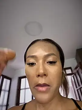 Snapshot of KyaraMiller chatting on 12.22.24 KyaraMiller online show from 12.22.24