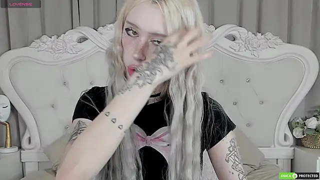 Joy Barker online show from 11.08.25