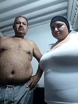 tetasgrandes karol online show from 04.15.26