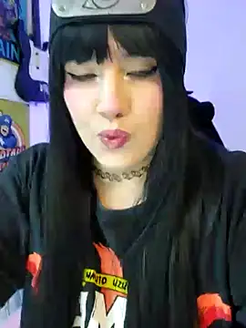 Snapshot of ItsNaiixa chatting on 12.19.24 ItsNaiixa online show from 12.19.24