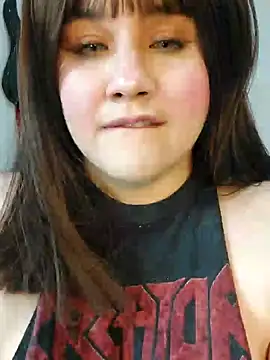 Snapshot of ItsNaiixa chatting on 10.21.25 ItsNaiixa online show from 10.21.25