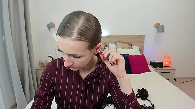 KateRedgar online show from 10.09.25