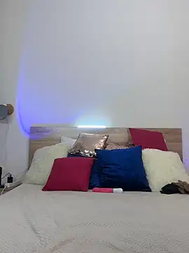 KateRedgar online show from 02.17.26