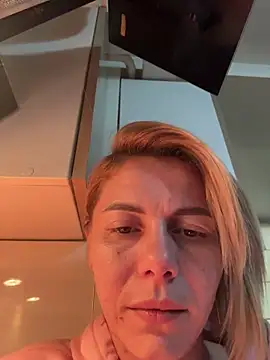 Snapshot of tanyagrey chatting on 10.29.25 tanyagrey online show from 10.29.25