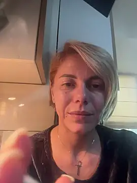 Snapshot of tanyagrey chatting on 11.03.25 tanyagrey online show from 11.03.25