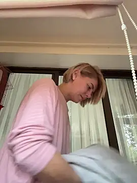 Snapshot of tanyagrey chatting on 11.04.25 tanyagrey online show from 11.04.25