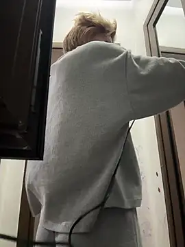 Snapshot of tanyagrey chatting on 11.05.25 tanyagrey online show from 11.05.25