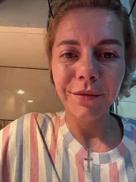 Snapshot of tanyagrey chatting on 11.13.25 tanyagrey online show from 11.13.25