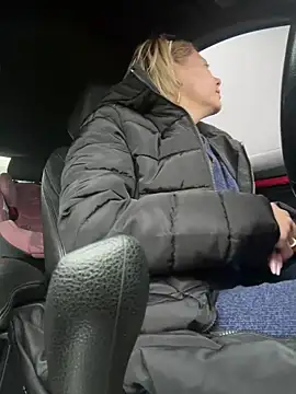 Snapshot of tanyagrey chatting on 12.04.25 tanyagrey online show from 12.04.25