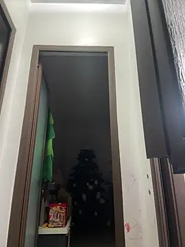 Snapshot of tanyagrey chatting on 12.18.25 tanyagrey online show from 12.18.25