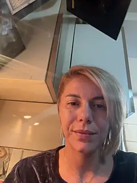 Snapshot of tanyagrey chatting on 12.19.25 tanyagrey online show from 12.19.25