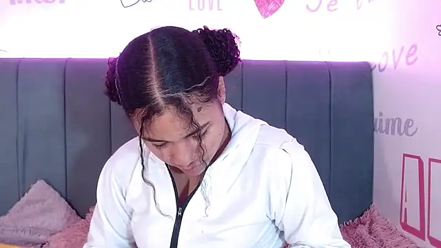 Snapshot of KittyBrookex chatting on 09.10.25 KittyBrookex online show from 09.10.25