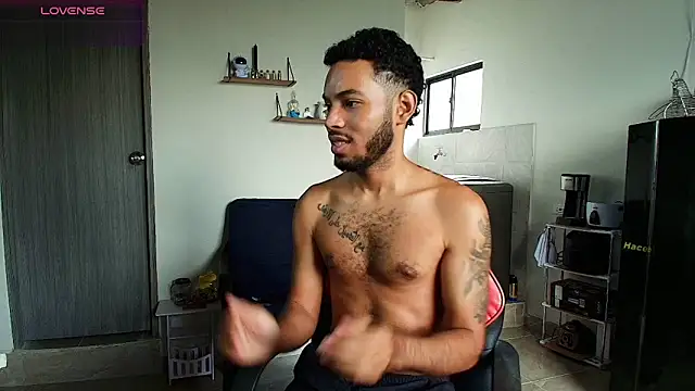 Snapshot of colinbrown chatting on 01.19.26 colinbrown online show from 01.19.26