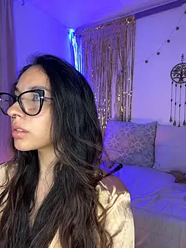 Snapshot of ThaliaRivera_ chatting on 02.05.25 ThaliaRivera online show from 02.05.25
