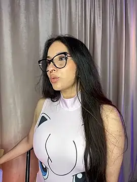 Snapshot of ThaliaRivera_ chatting on 02.25.25 ThaliaRivera online show from 02.25.25
