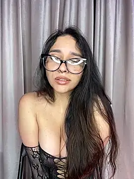 Snapshot of ThaliaRivera_ chatting on 03.15.25 ThaliaRivera online show from 03.15.25