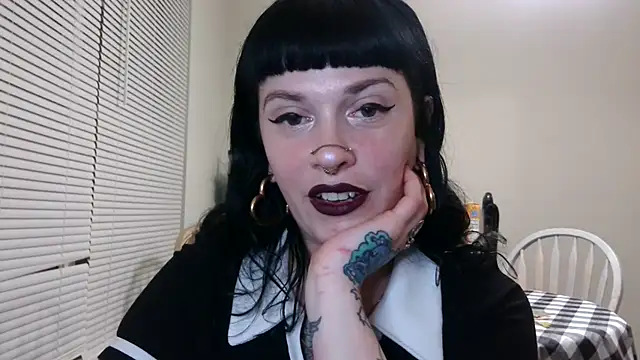 Marcelinegoddess online show from 03.11.25