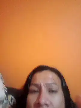 Snapshot of miicheele32 chatting on 01.12.25 miicheele32 online show from 01.12.25