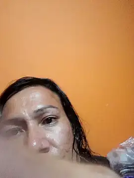 Snapshot of miicheele32 chatting on 02.04.25 miicheele32 online show from 02.04.25