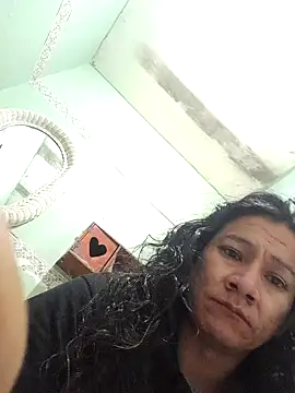 Snapshot of miicheele32 chatting on 02.05.25 miicheele32 online show from 02.05.25