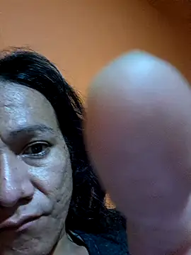 Snapshot of miicheele32 chatting on 11.05.25 miicheele32 online show from 11.05.25