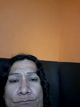 Snapshot of miicheele32 chatting on 11.17.25 miicheele32 online show from 11.17.25