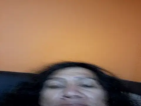 Snapshot of miicheele32 chatting on 12.03.25 miicheele32 online show from 12.03.25