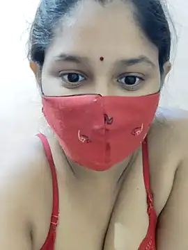 Snapshot of IND_COUPLE1 chatting on 12.18.24 IND COUPLE1 online show from 12.18.24