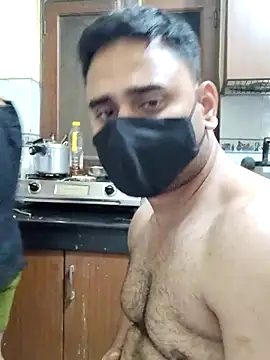 Snapshot of IND_COUPLE1 chatting on 02.22.25 IND COUPLE1 online show from 02.22.25