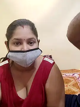 Snapshot of IND_COUPLE1 chatting on 03.20.26 IND COUPLE1 online show from 03.20.26