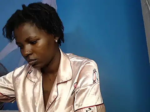 Snapshot of TrishaKalid chatting on 10.26.25 TrishaKalid online show from 10.26.25