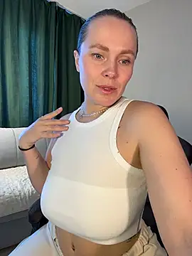 Snapshot of Charming_Daphny chatting on 02.27.26 Charming Daphny online show from 02.27.26