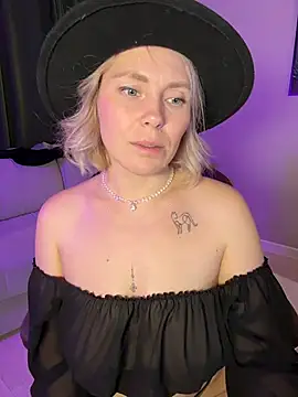 Charming Daphny online show from 03.12.26