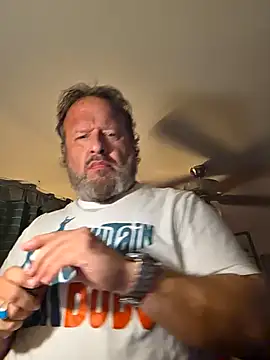 Snapshot of kikdrummer chatting on 04.23.26 kikdrummer online show from 04.23.26