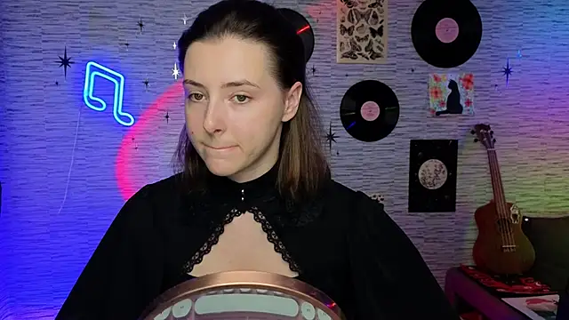 Snapshot of GloriaElmer chatting on 12.04.24 GloriaElmer online show from 12.04.24