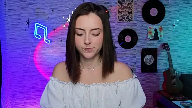 Snapshot of GloriaElmer chatting on 12.06.24 GloriaElmer online show from 12.06.24