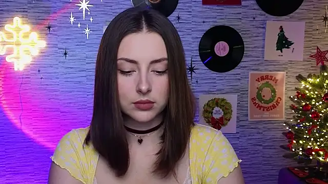 Snapshot of GloriaElmer chatting on 01.07.25 GloriaElmer online show from 01.07.25