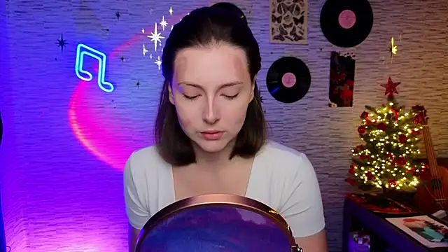 Snapshot of GloriaElmer chatting on 01.30.25 GloriaElmer online show from 01.30.25