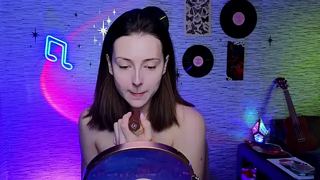 Snapshot of GloriaElmer chatting on 02.19.25 GloriaElmer online show from 02.19.25