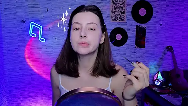 Snapshot of GloriaElmer chatting on 03.12.25 GloriaElmer online show from 03.12.25