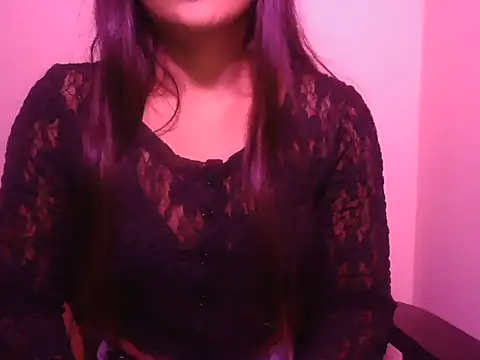 Snapshot of The_Noor chatting on 06.26.26 The Noor online show from 06.26.26