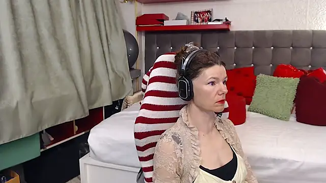 Snapshot of kellyterapy chatting on 04.20.26 kellyterapy online show from 04.20.26