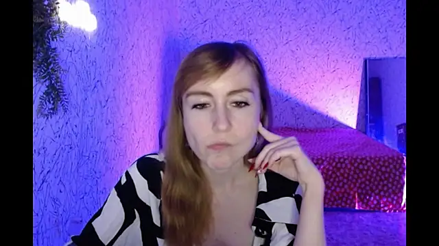 Snapshot of Athena_Richards chatting on 12.20.24 Athena Richards online show from 12.20.24