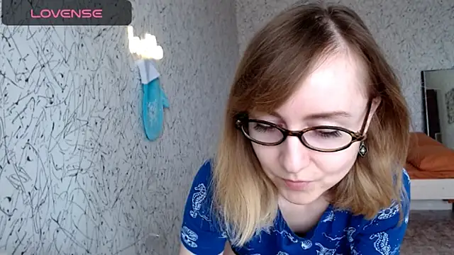 Athena Richards online show from 04.18.26