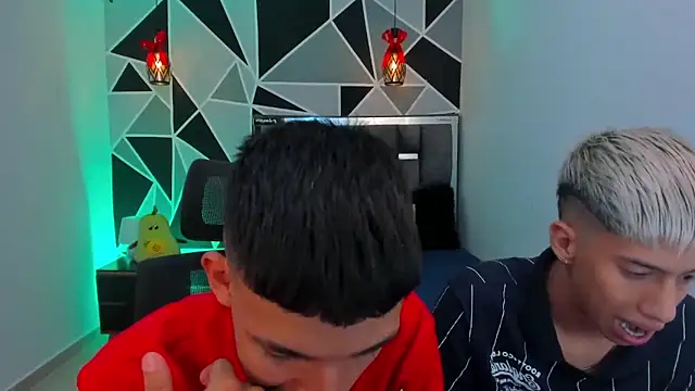 Snapshot of Juan_Nd_Steven chatting on 04.23.26 Juan Nd Steven online show from 04.23.26