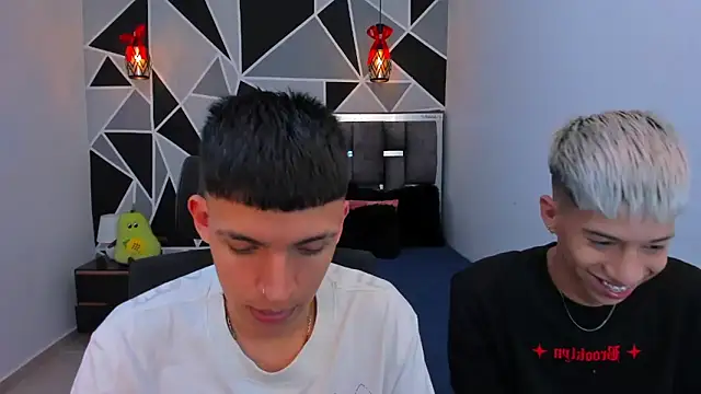 Snapshot of Juan_Nd_Steven chatting on 04.25.26 Juan Nd Steven online show from 04.25.26
